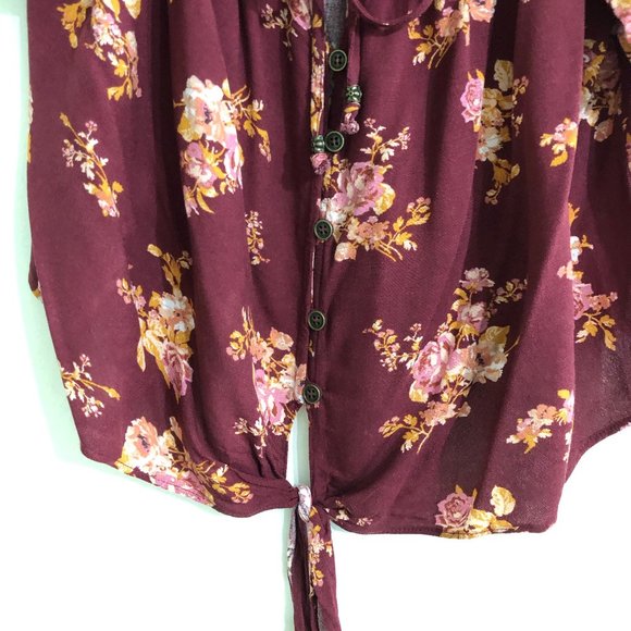 Off  shoulder floral blouse - Picture 3 of 4